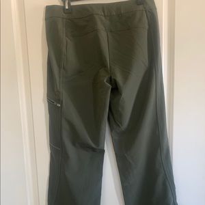 Title Nine green athletic pants. Size 8